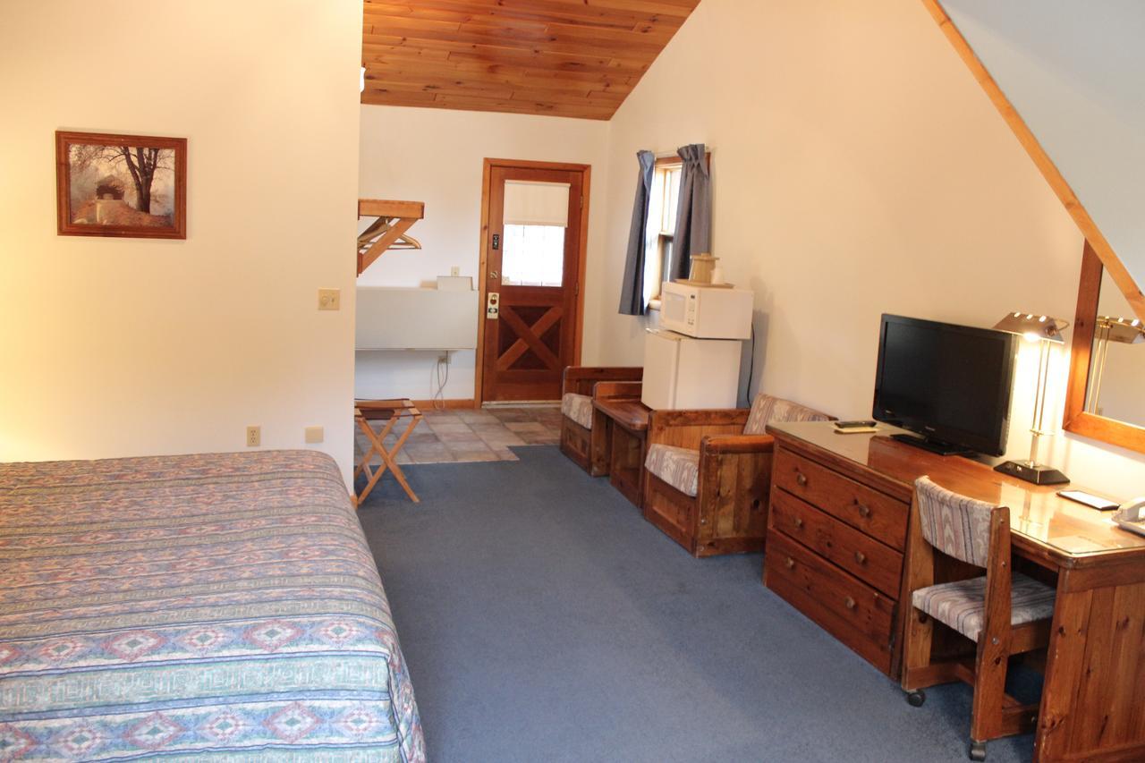 Nootka Lodge Woodsville Екстер'єр фото